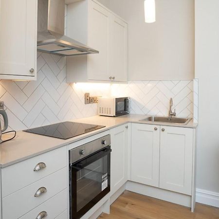 Modern 2 Bdr Apartment At Queens By Belfast City Breaks エクステリア 写真