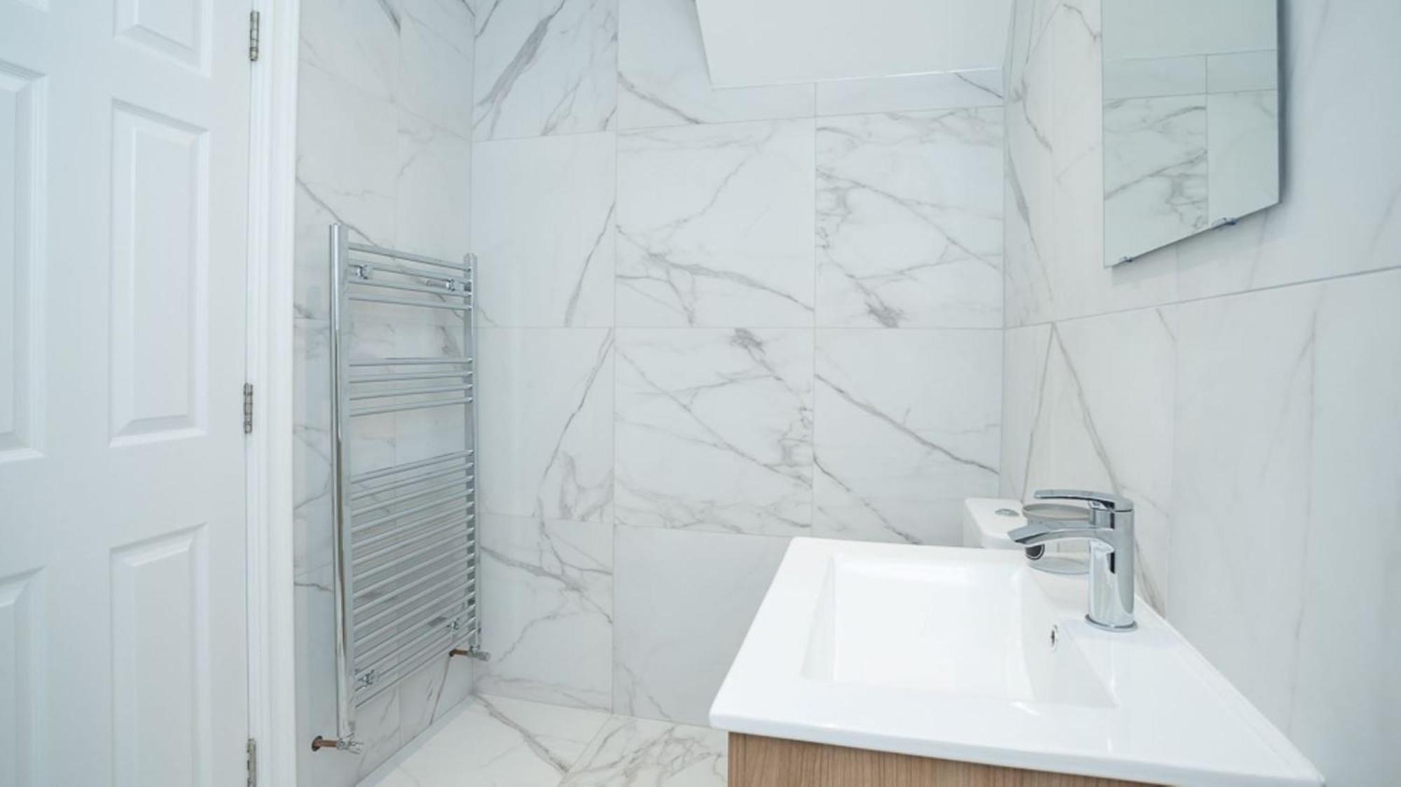Modern 2 Bdr Apartment At Queens By Belfast City Breaks エクステリア 写真