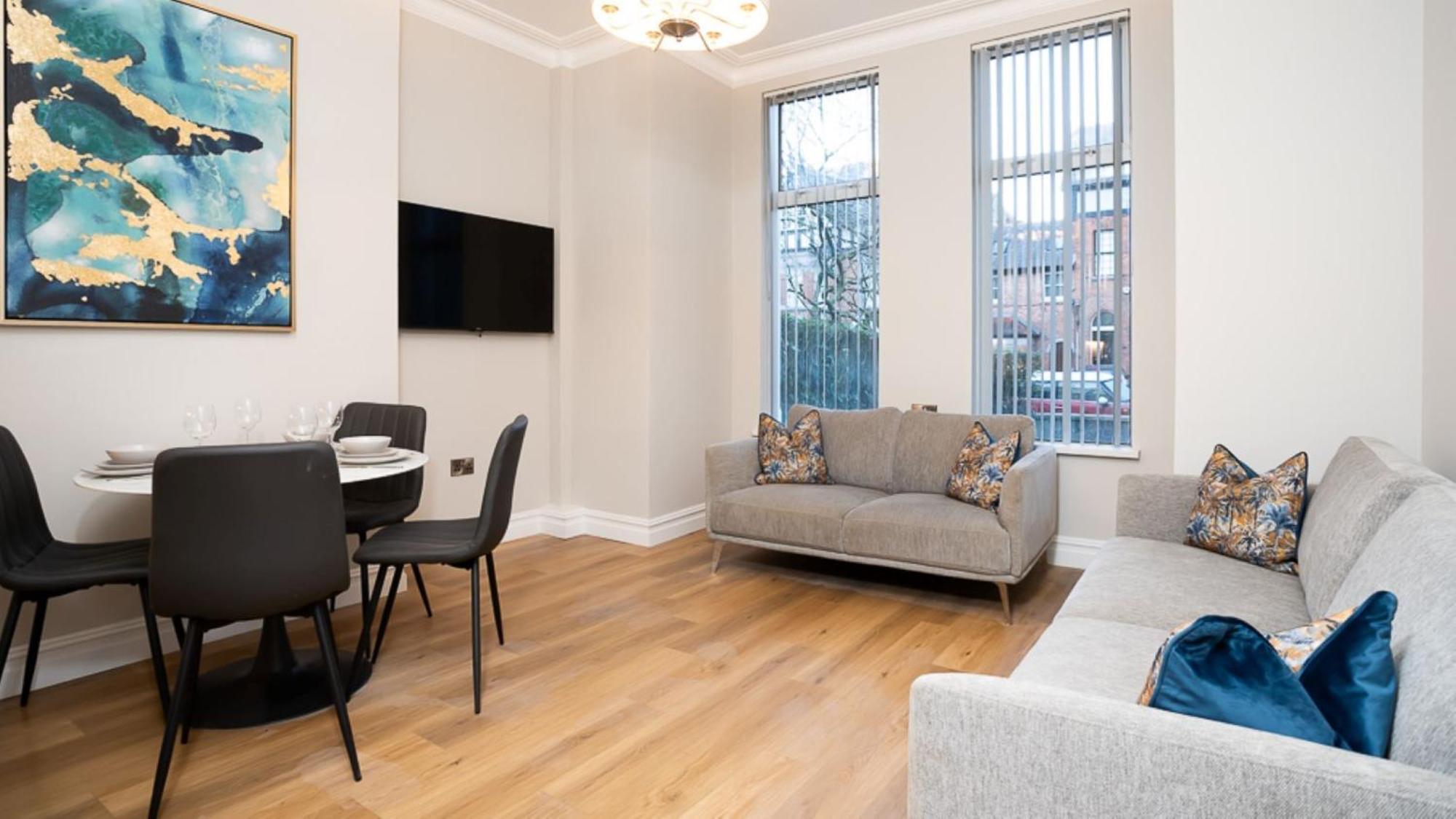 Modern 2 Bdr Apartment At Queens By Belfast City Breaks エクステリア 写真
